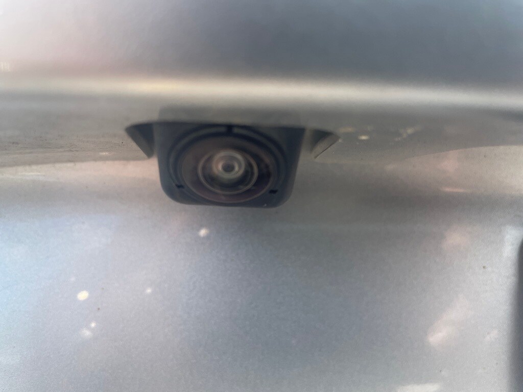 Vehicle image 9 of 34