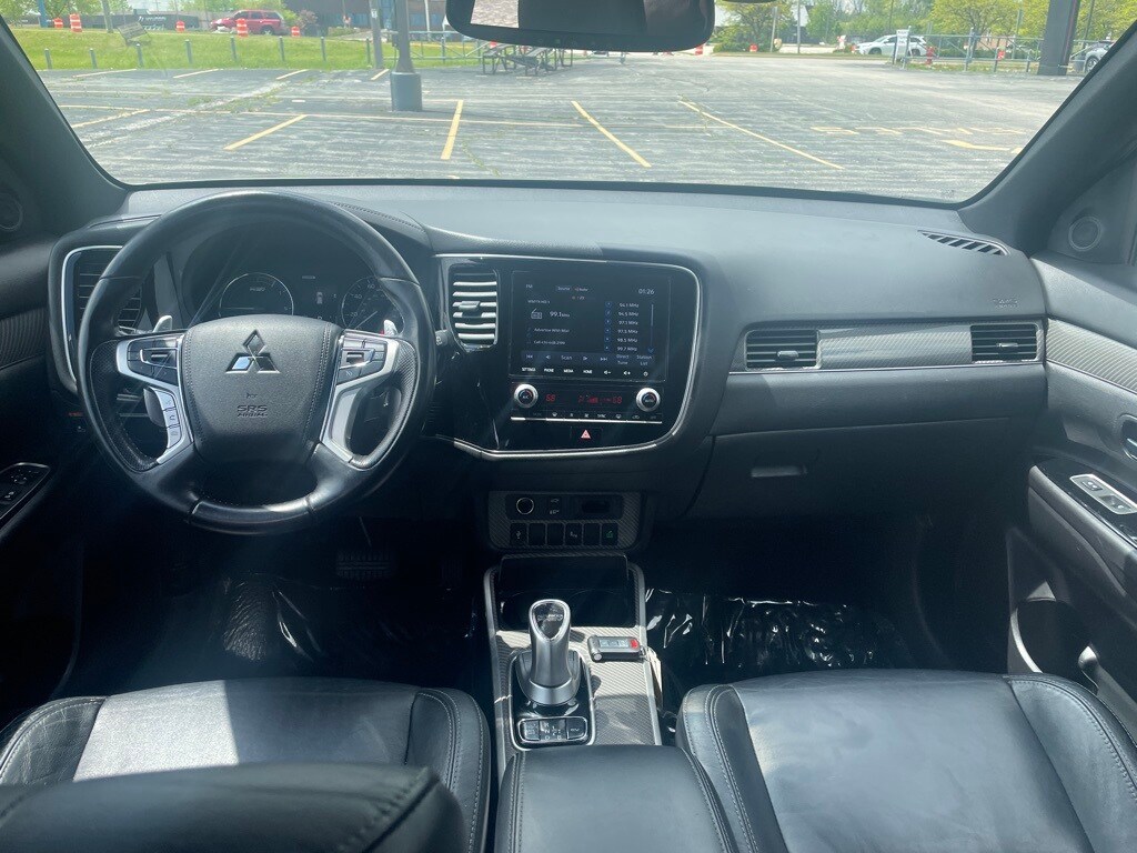 Vehicle image 21 of 34