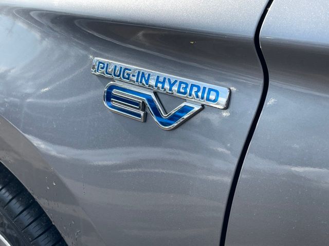 Vehicle image 30 of 35