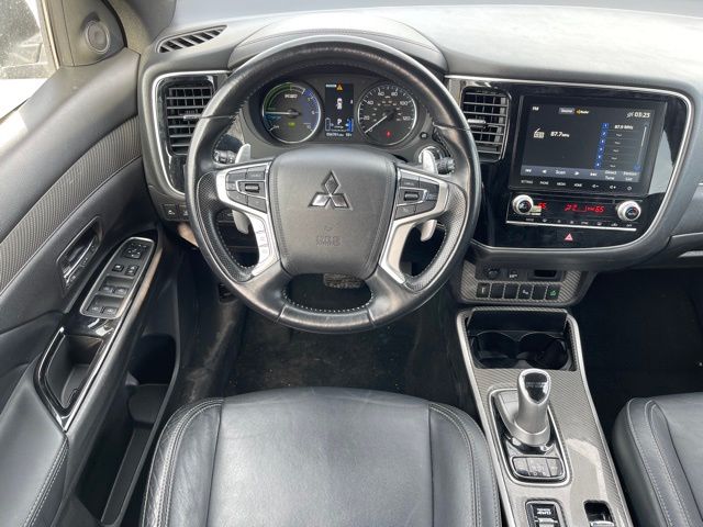 Vehicle image 24 of 35