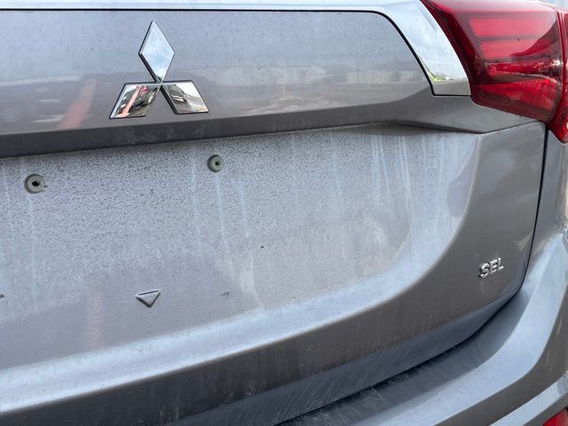 Vehicle image 29 of 35