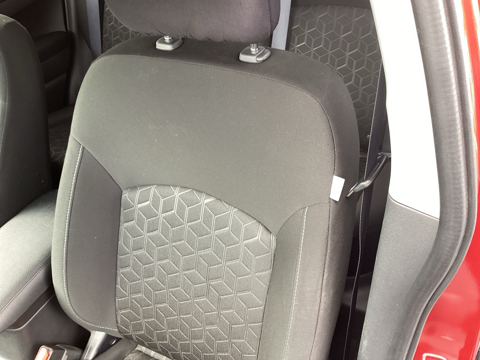 Vehicle image 10 of 31