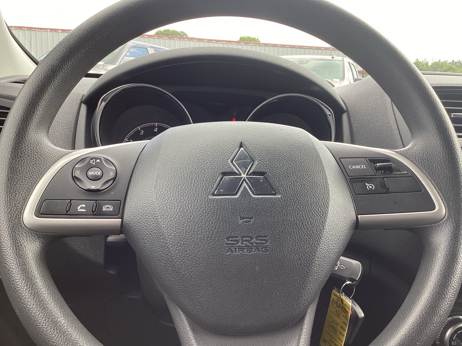 Vehicle image 9 of 31
