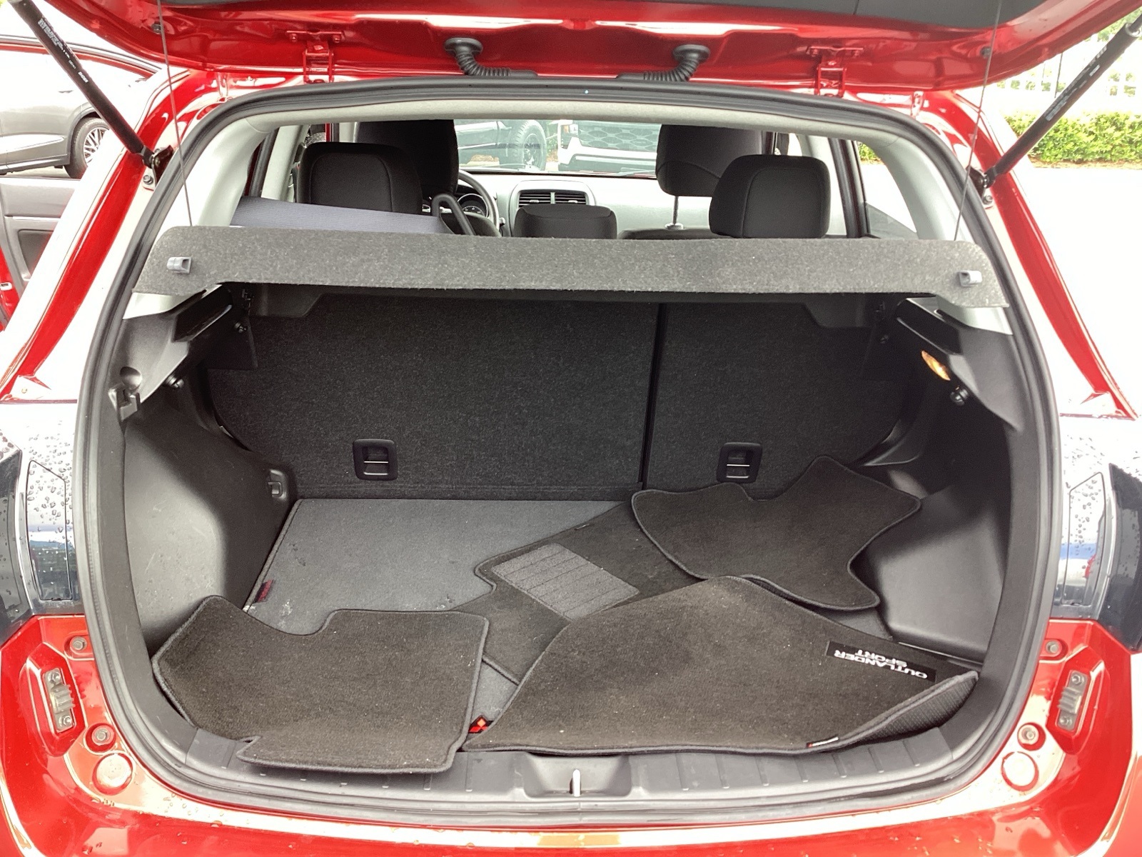 Vehicle image 24 of 31