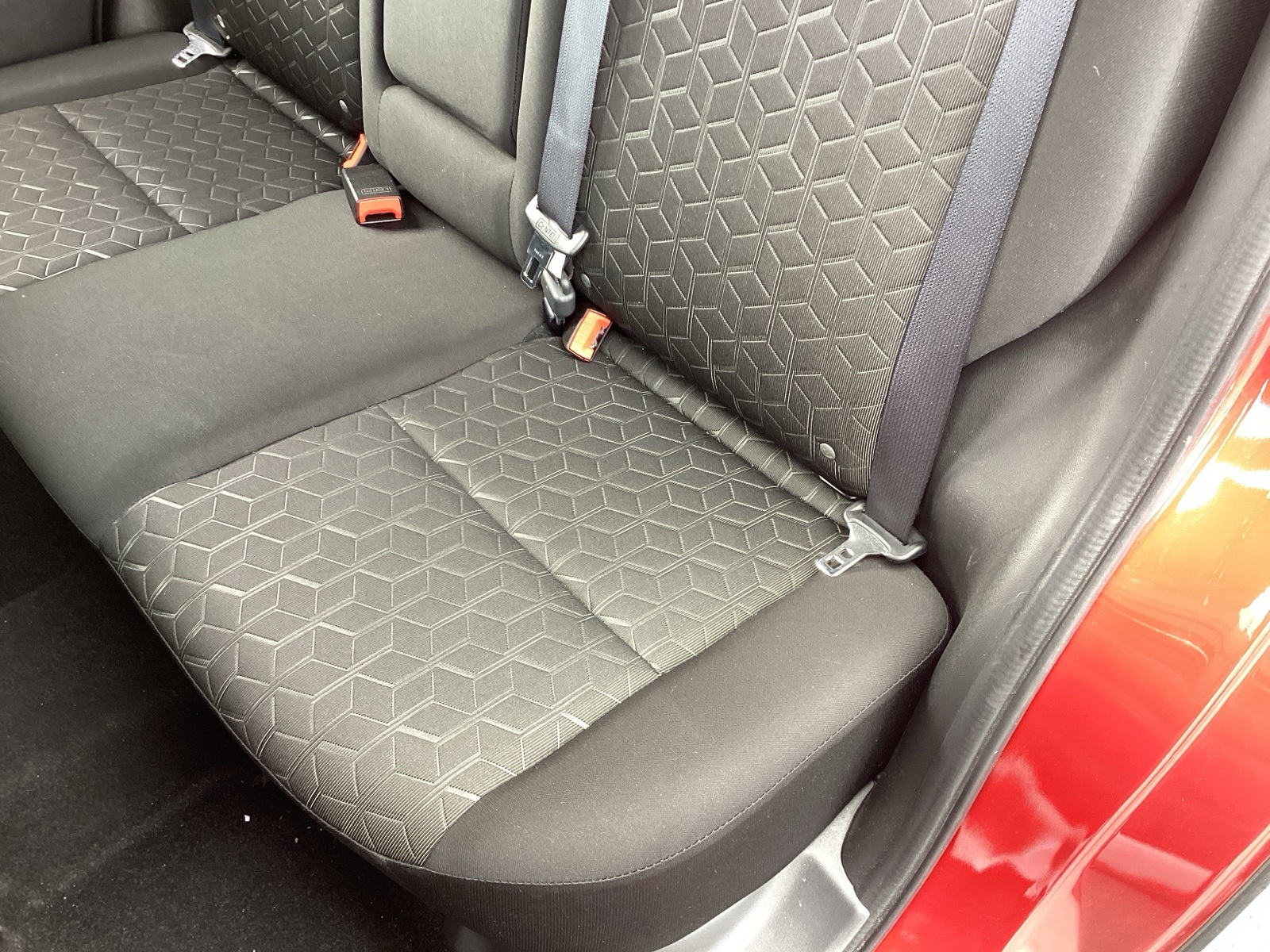 Vehicle image 14 of 31