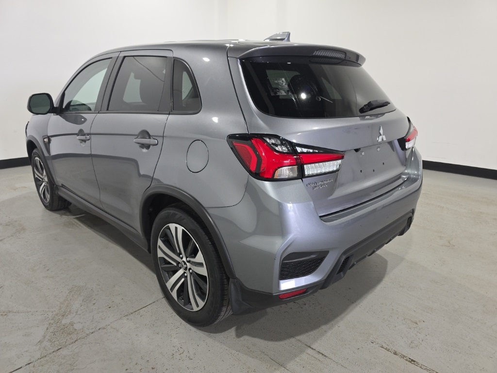 Vehicle image 7 of 11