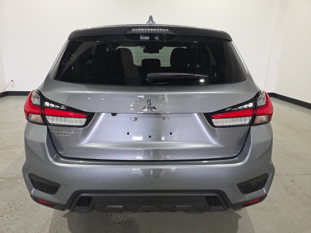 Vehicle image 6 of 11