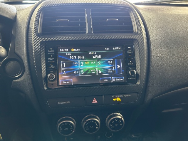 Vehicle image 11 of 20