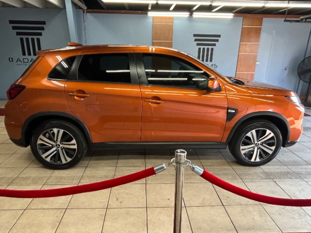Vehicle image 3 of 20
