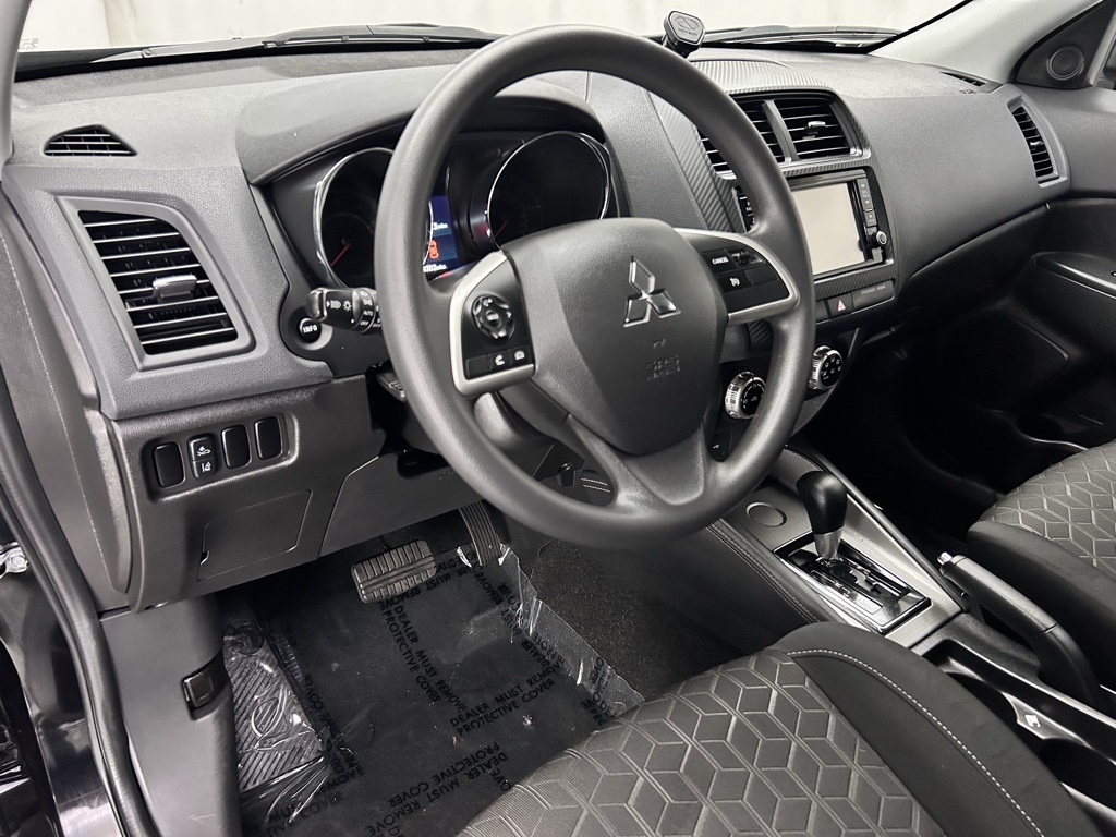 Vehicle image 20 of 34