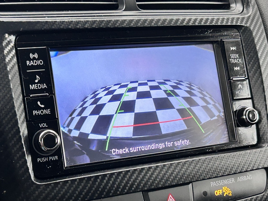 Vehicle image 23 of 34