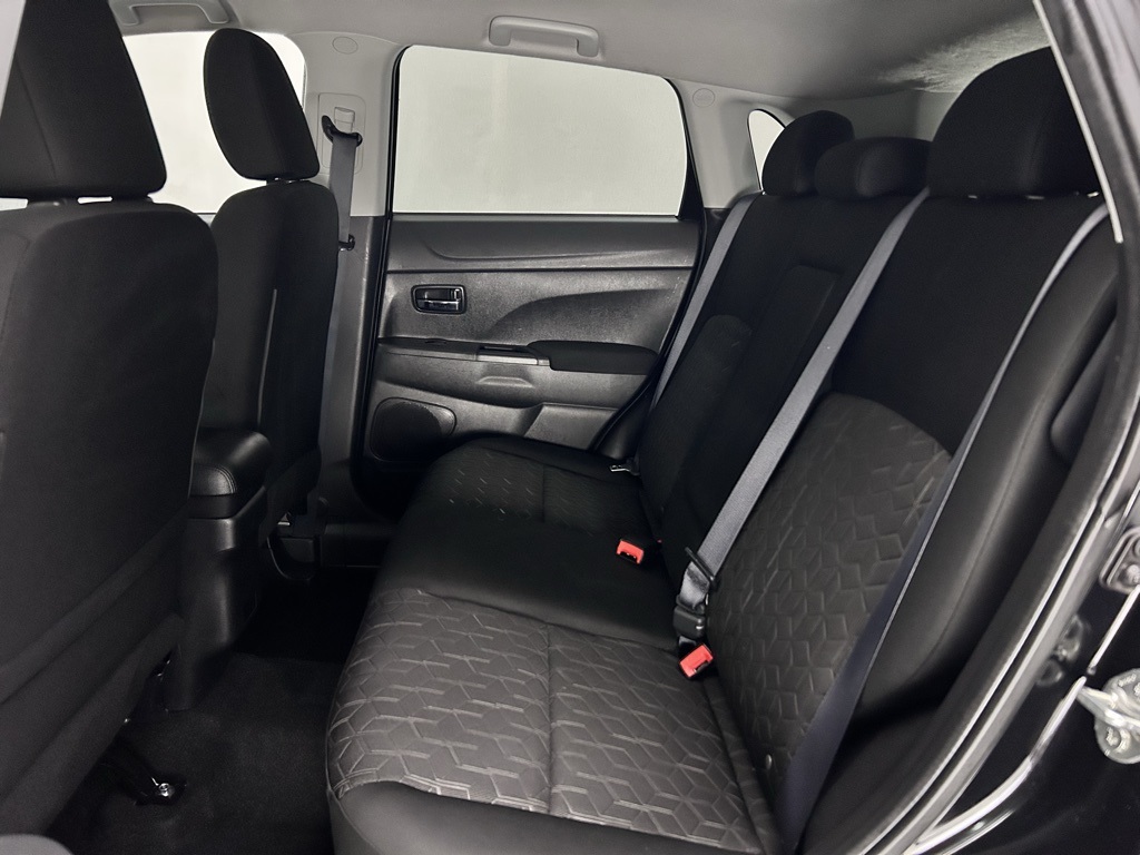 Vehicle image 16 of 34