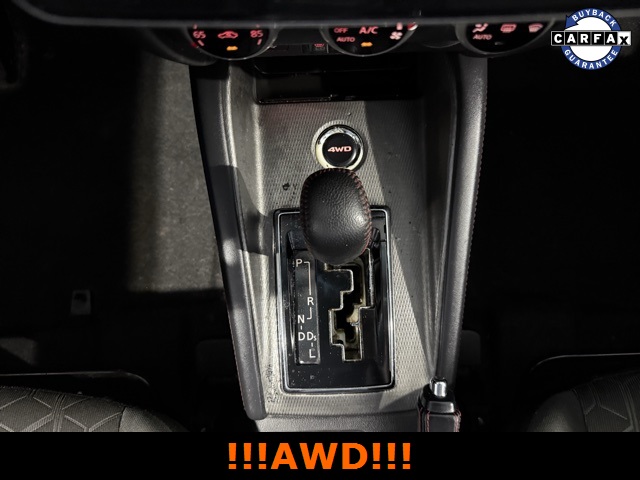 Vehicle image 27 of 32