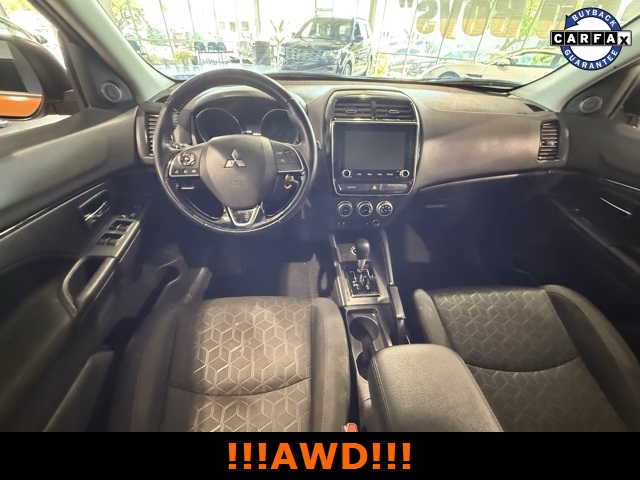 Vehicle image 11 of 32