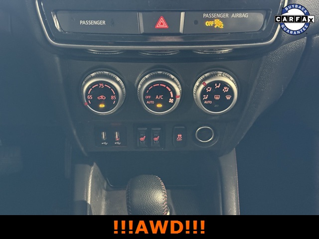 Vehicle image 26 of 32