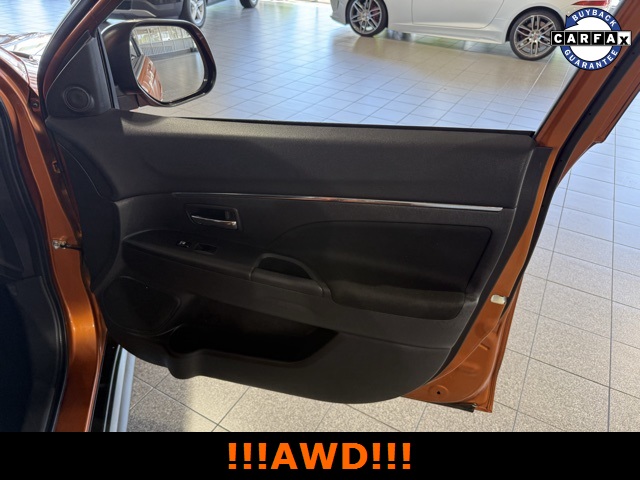 Vehicle image 20 of 32