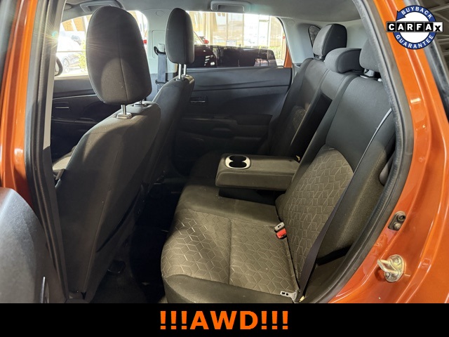 Vehicle image 16 of 32