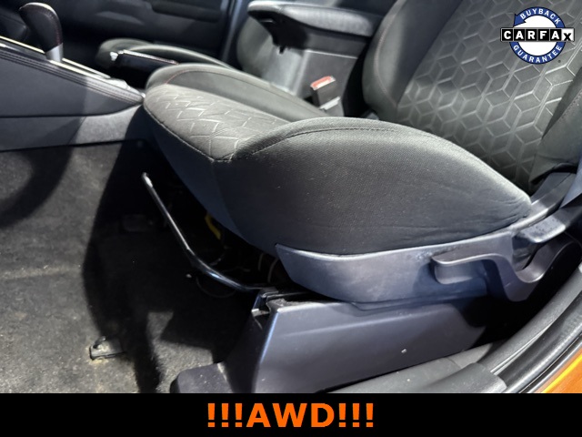 Vehicle image 13 of 32