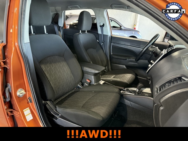 Vehicle image 19 of 32