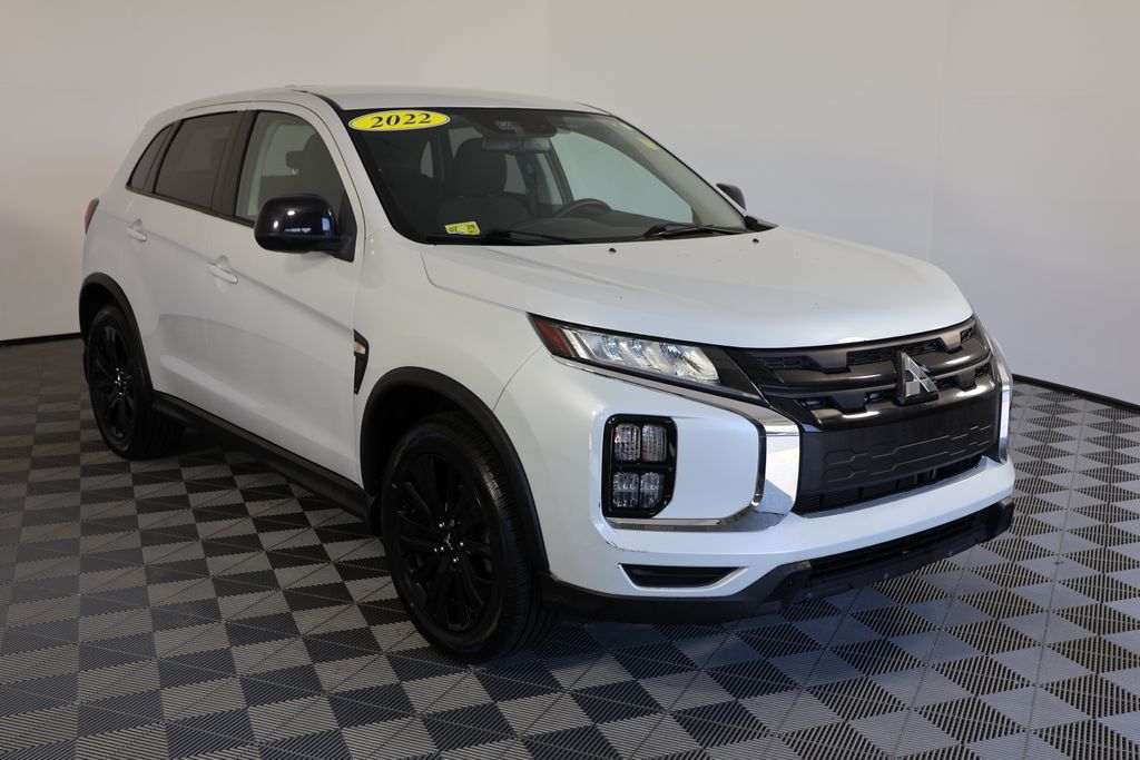 2022 Mitsubishi Outlander Sport LE Image 3 of 27