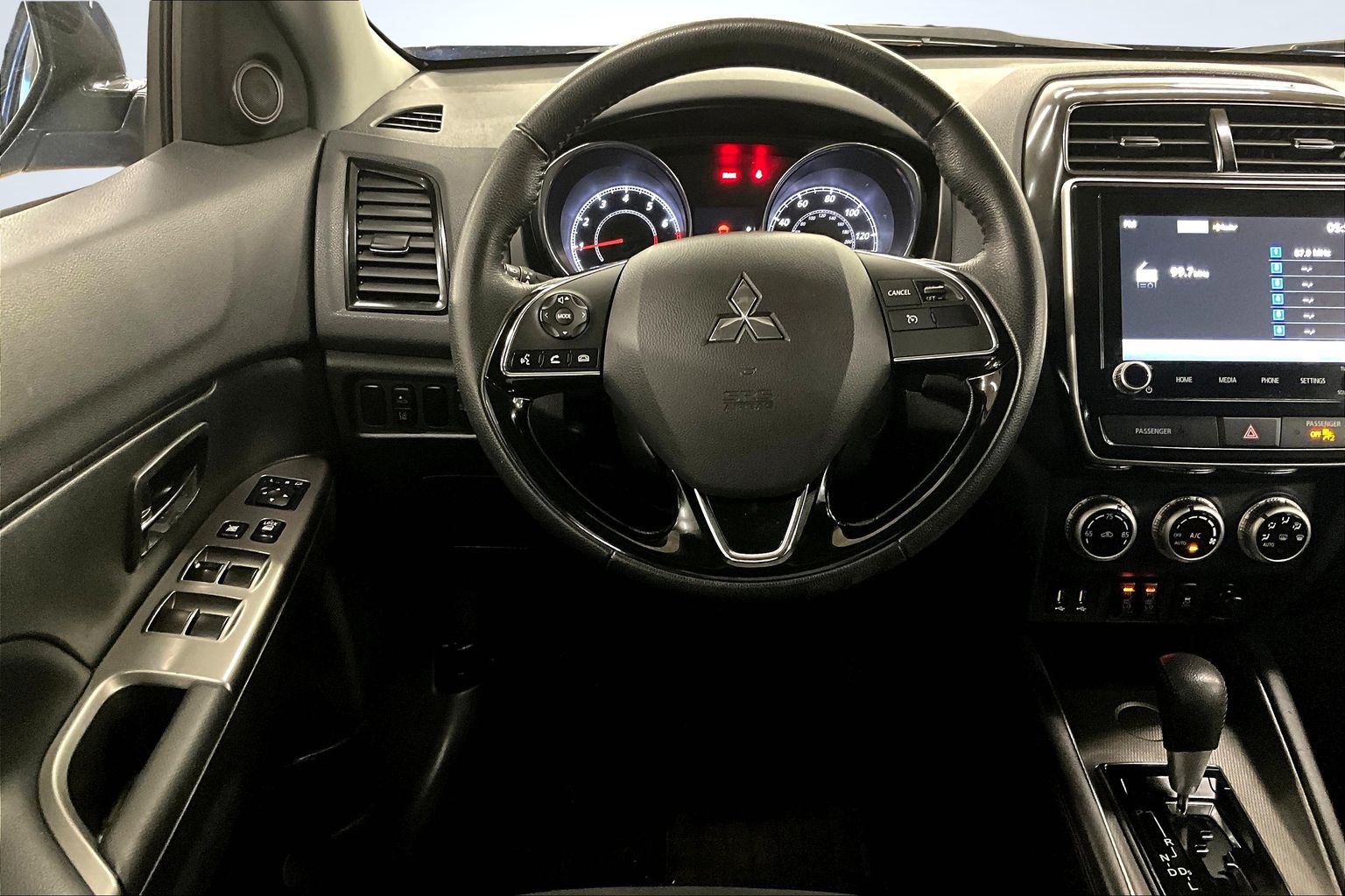 2022 Mitsubishi Outlander Sport Image 18 of 36