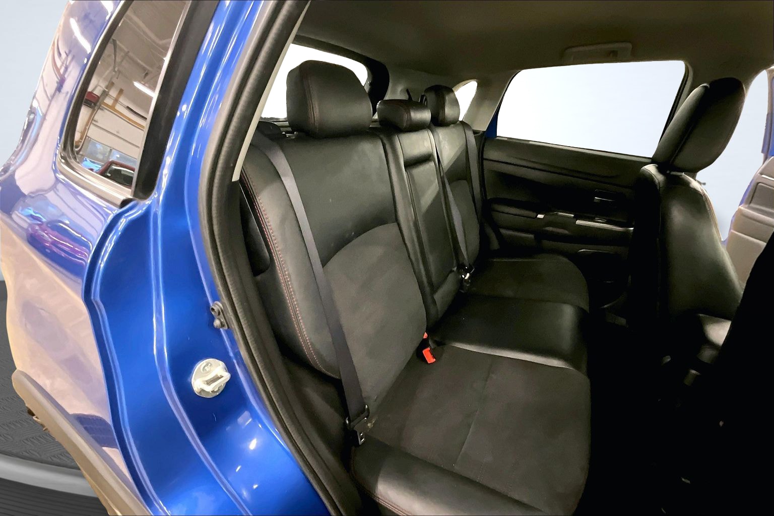 2022 Mitsubishi Outlander Sport Image 13 of 36