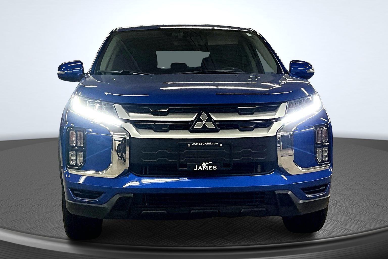 2022 Mitsubishi Outlander Sport Image 2 of 36