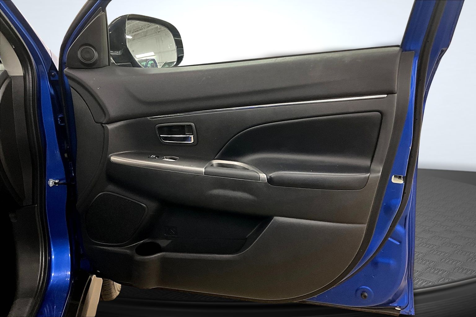 2022 Mitsubishi Outlander Sport Image 15 of 36