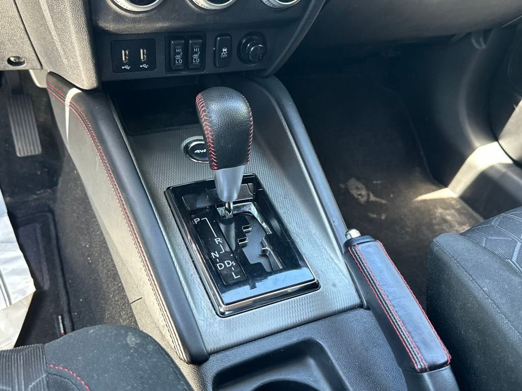 Vehicle image 15 of 20