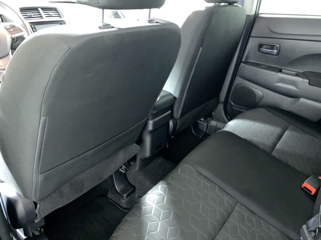 Vehicle image 24 of 27