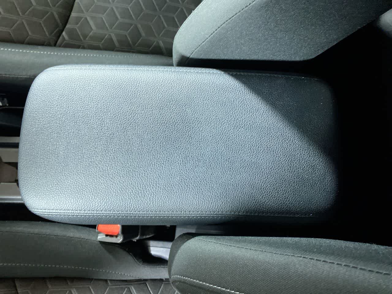 Vehicle image 22 of 27