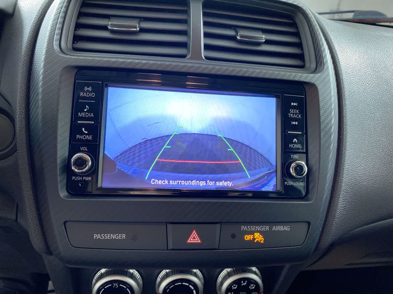 Vehicle image 19 of 27