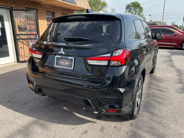Vehicle image 7 of 17