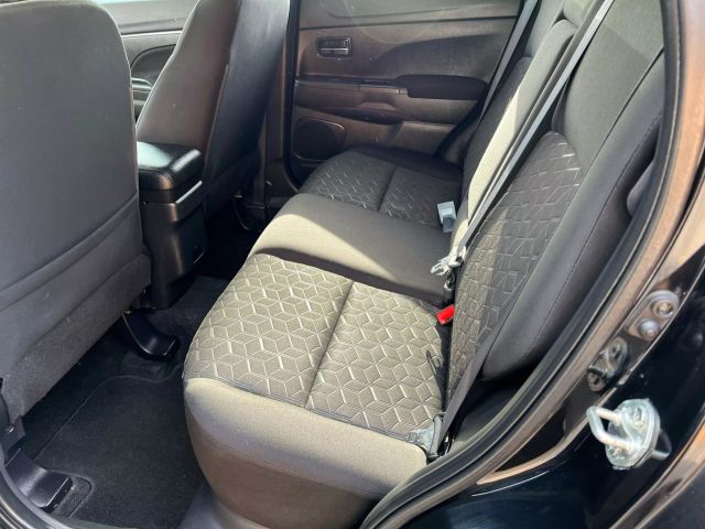 Vehicle image 12 of 17