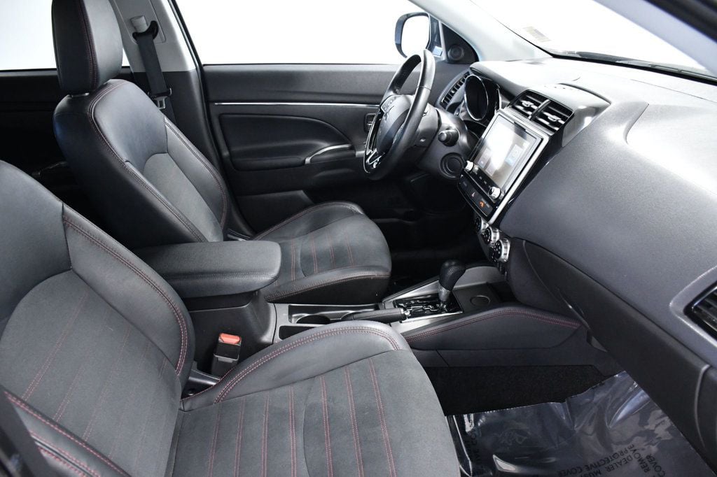 Vehicle image 16 of 27