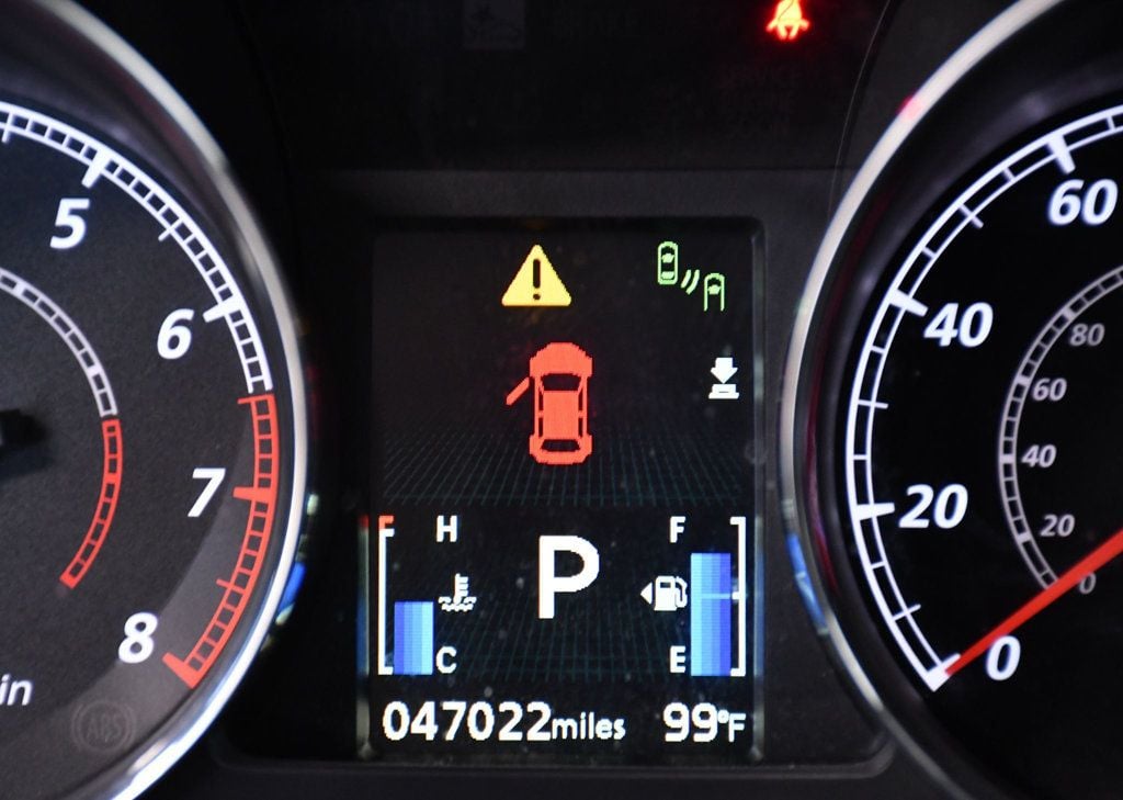 Vehicle image 23 of 27