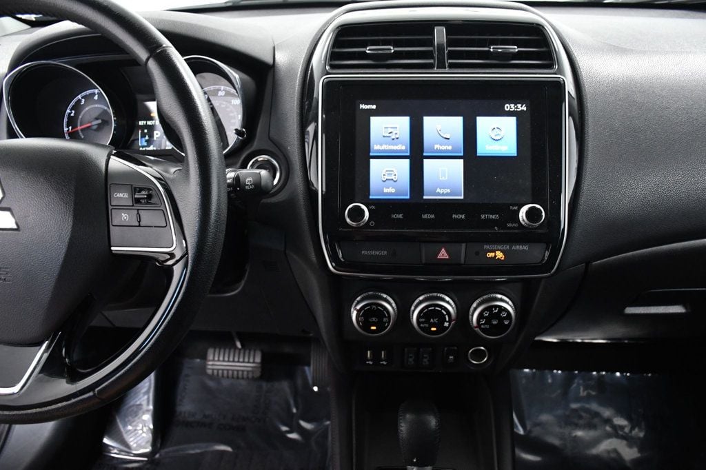 Vehicle image 24 of 27