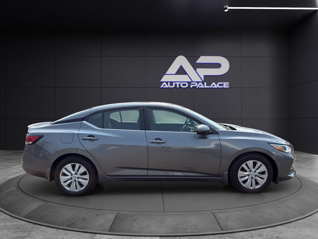 Vehicle image 4 of 19