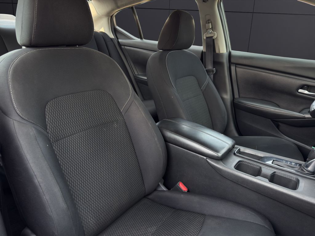 Vehicle image 13 of 19