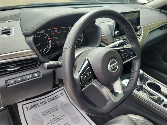 Vehicle image 7 of 36