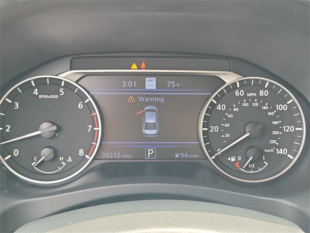 Vehicle image 9 of 36