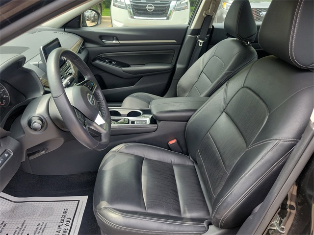 Vehicle image 5 of 36