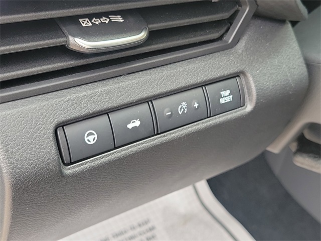 Vehicle image 8 of 36