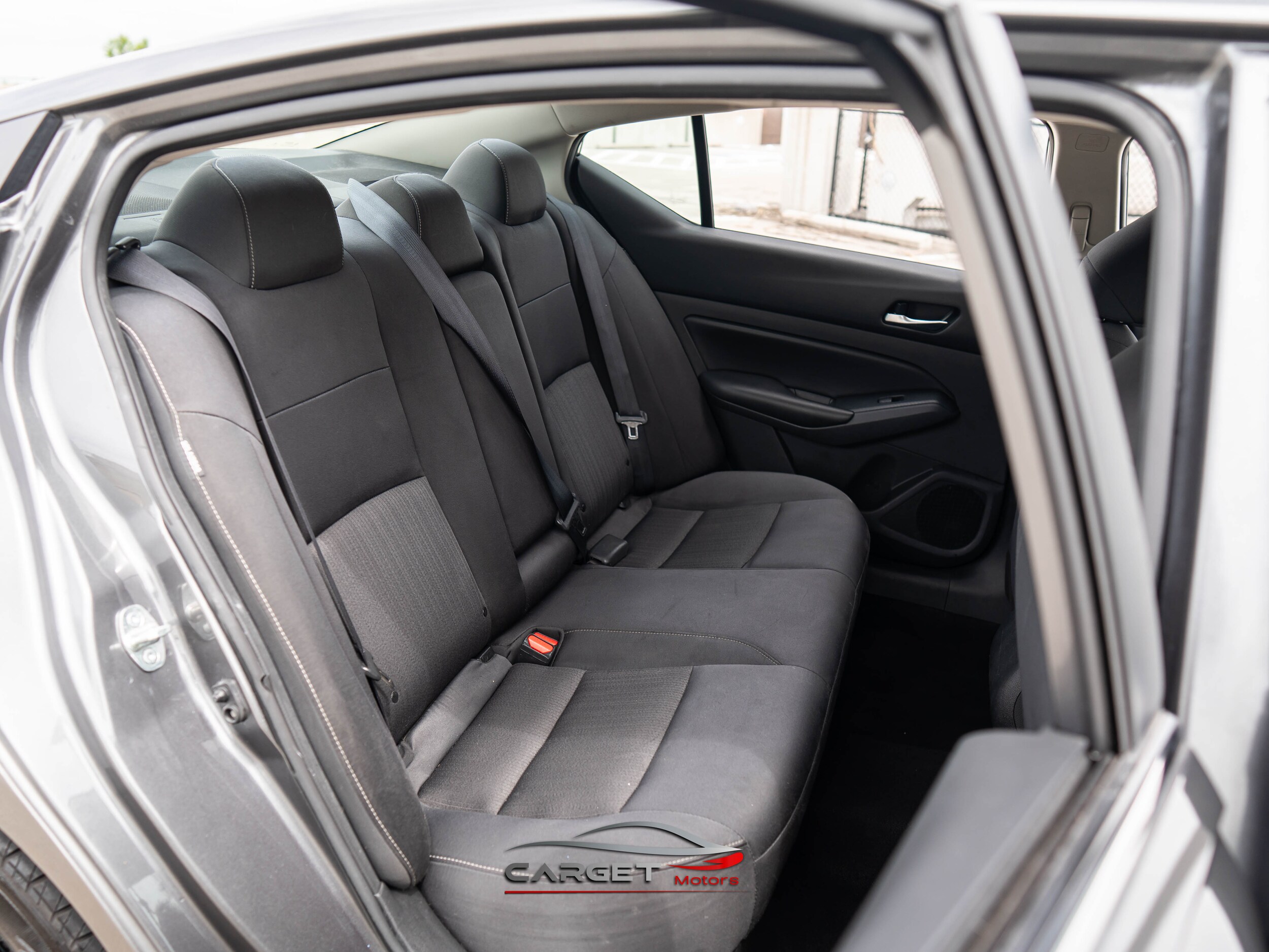 Vehicle image 15 of 43