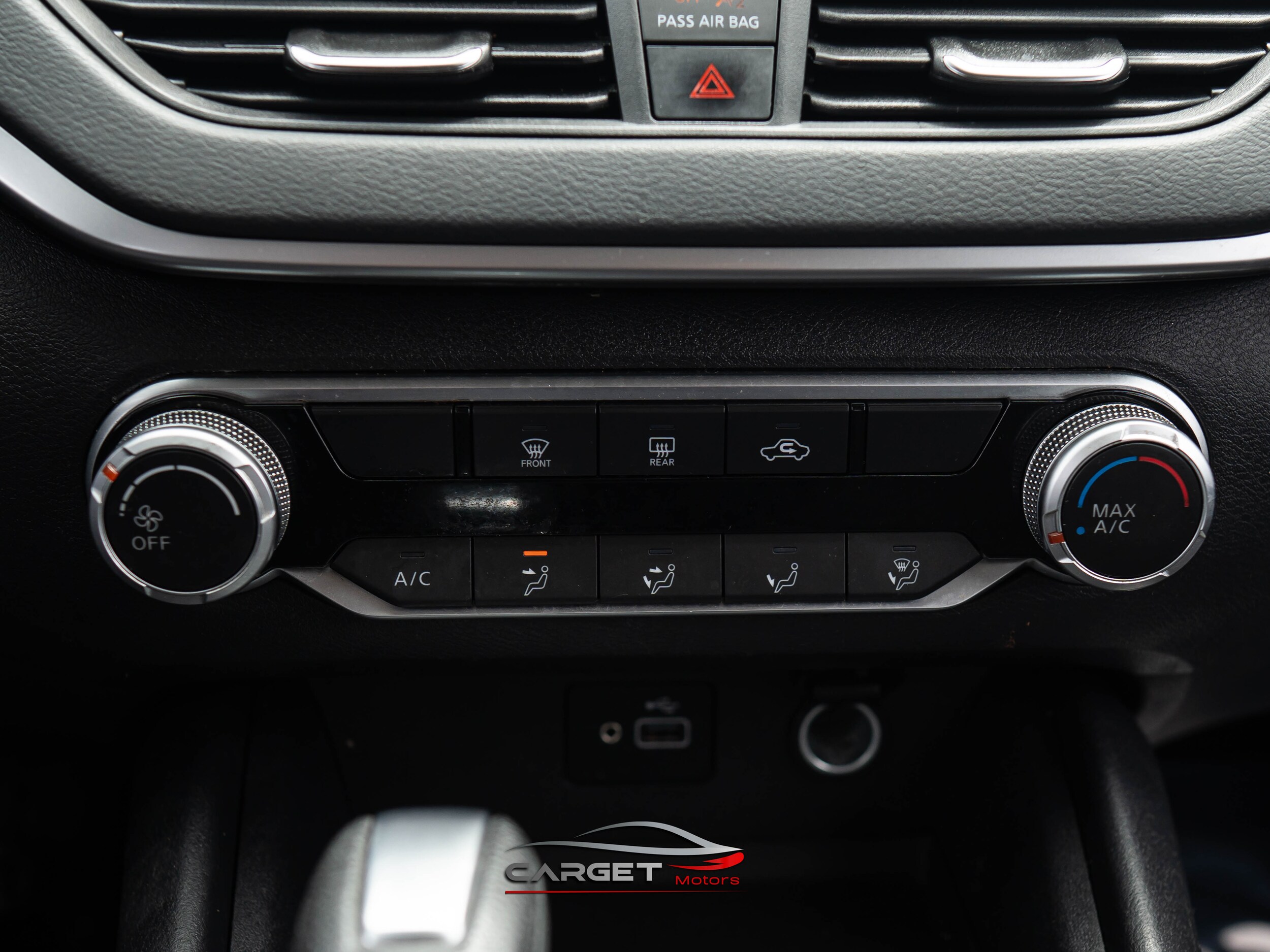 Vehicle image 27 of 43