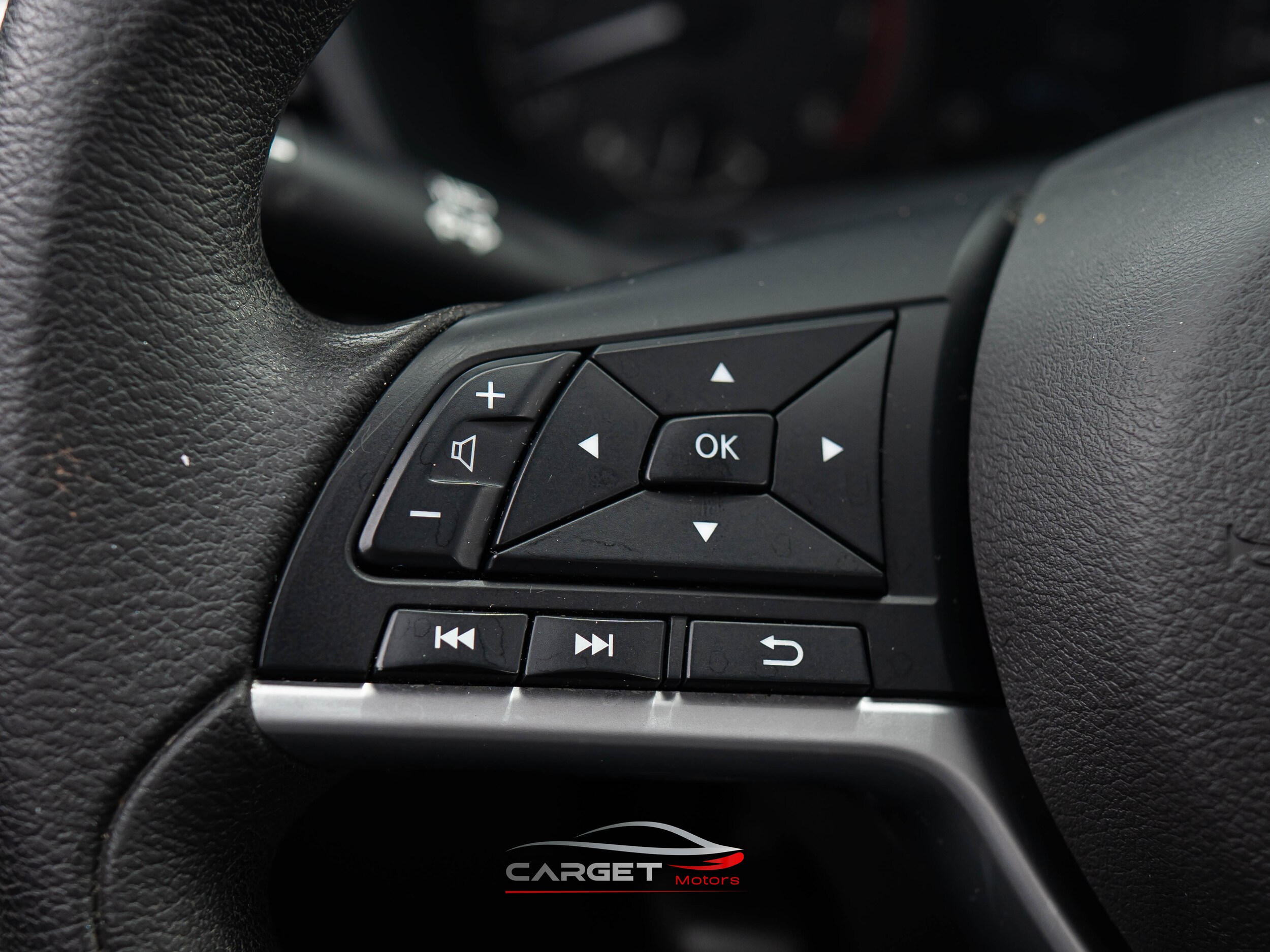 Vehicle image 20 of 43