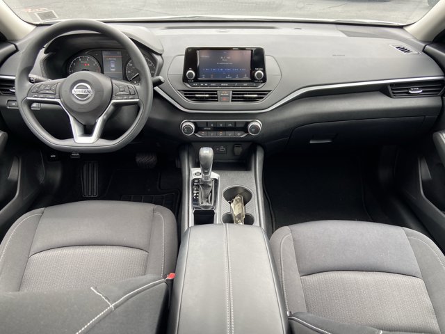 Vehicle image 15 of 30