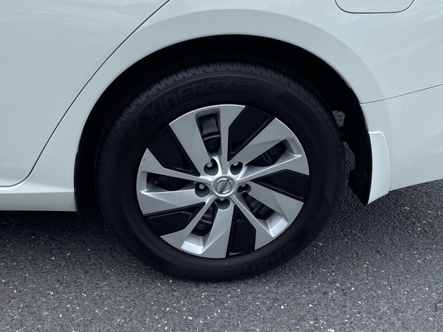Vehicle image 9 of 30