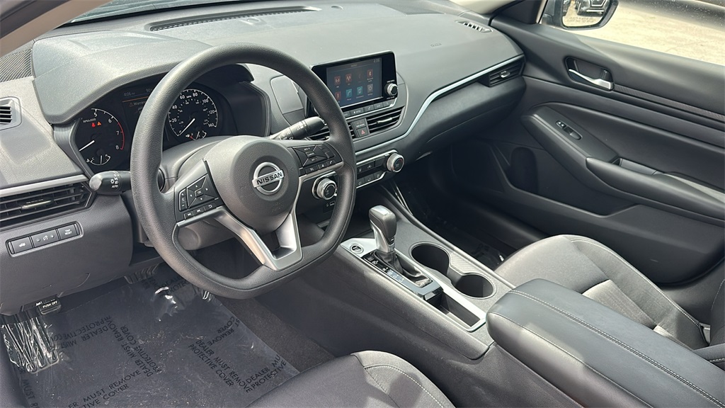 Vehicle image 11 of 36