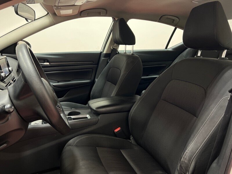 2022 Nissan Altima 2.5 S Image 16 of 43